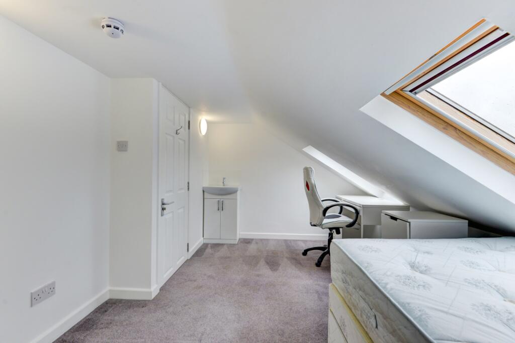 9 Upper Lewes Road Bedroom 8 (2)