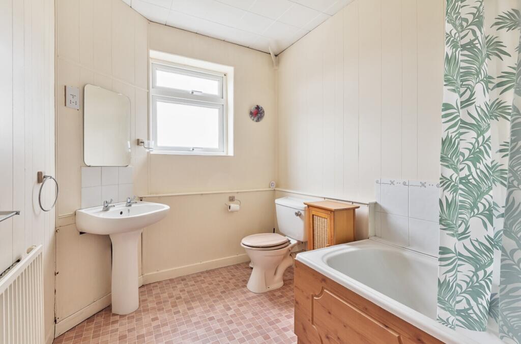 1329665-5-688340808f939