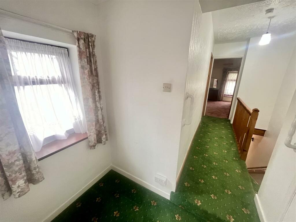 REAR LANDING