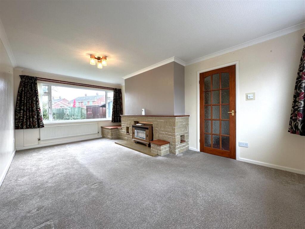 Generous Living Room 500