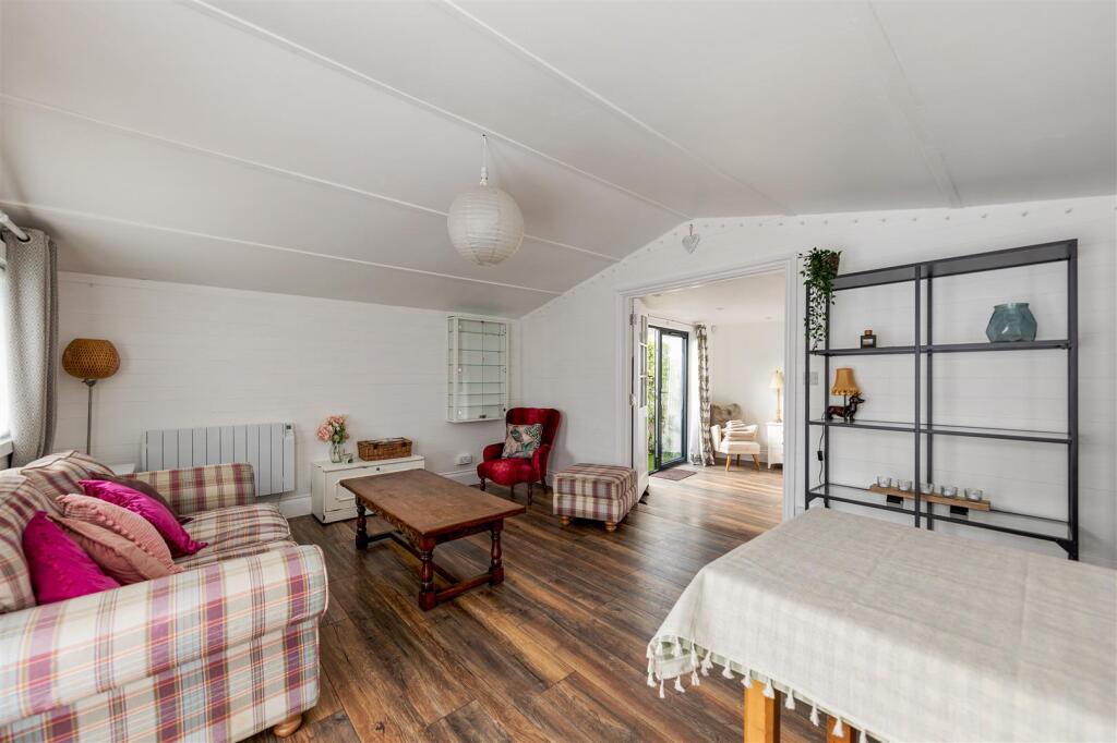 Amesbury Drive E4