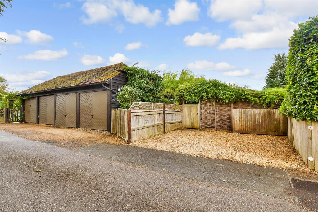 Driveway/Parking
