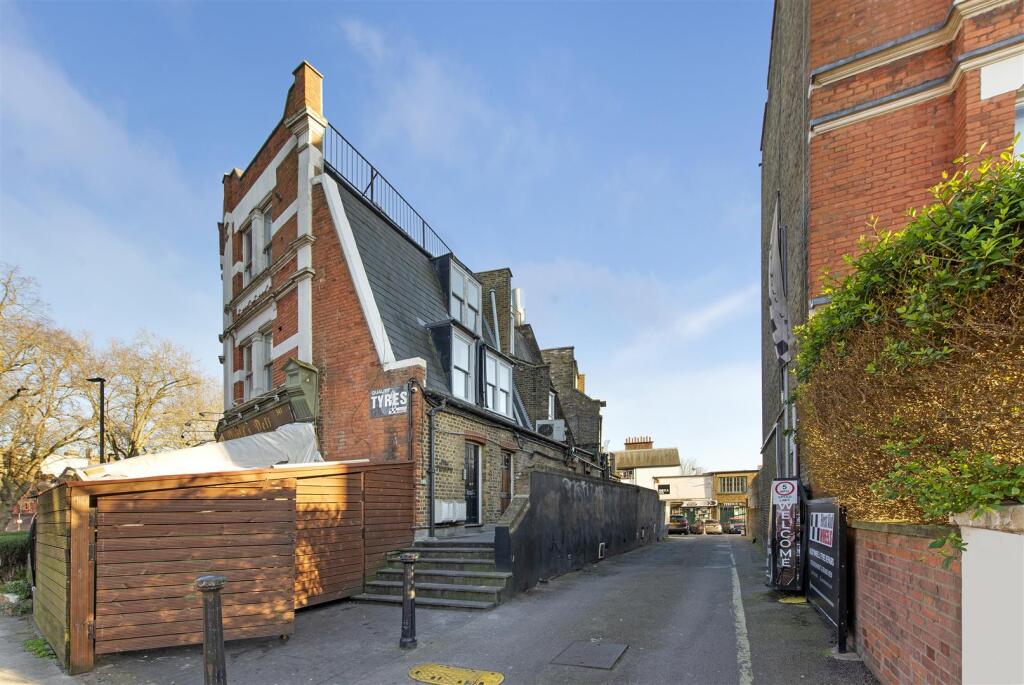 51914 Hi res (11).jpg