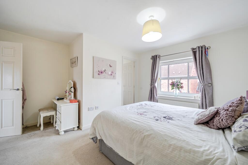 1375841-7-6908ae19244a0