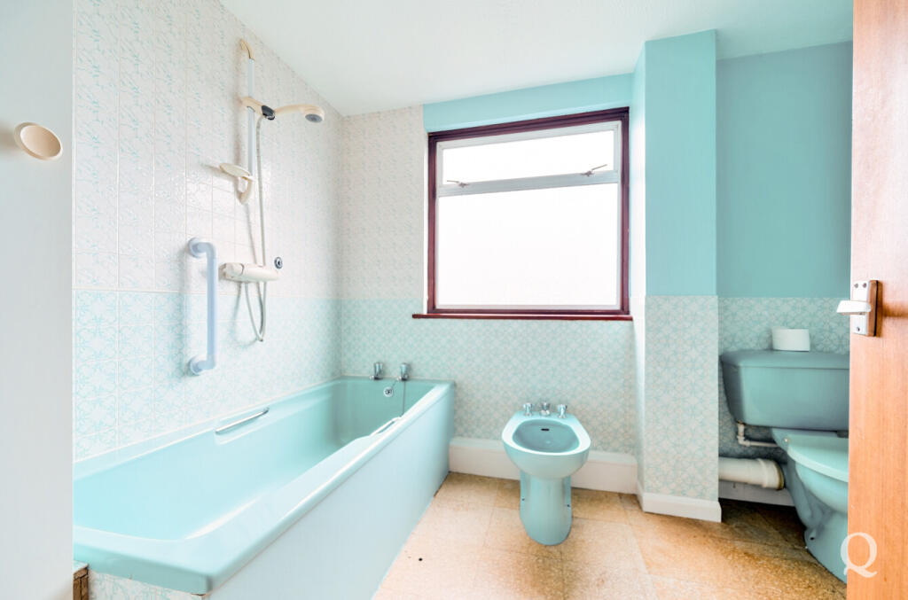 b2413bd1-ccb0-41e...