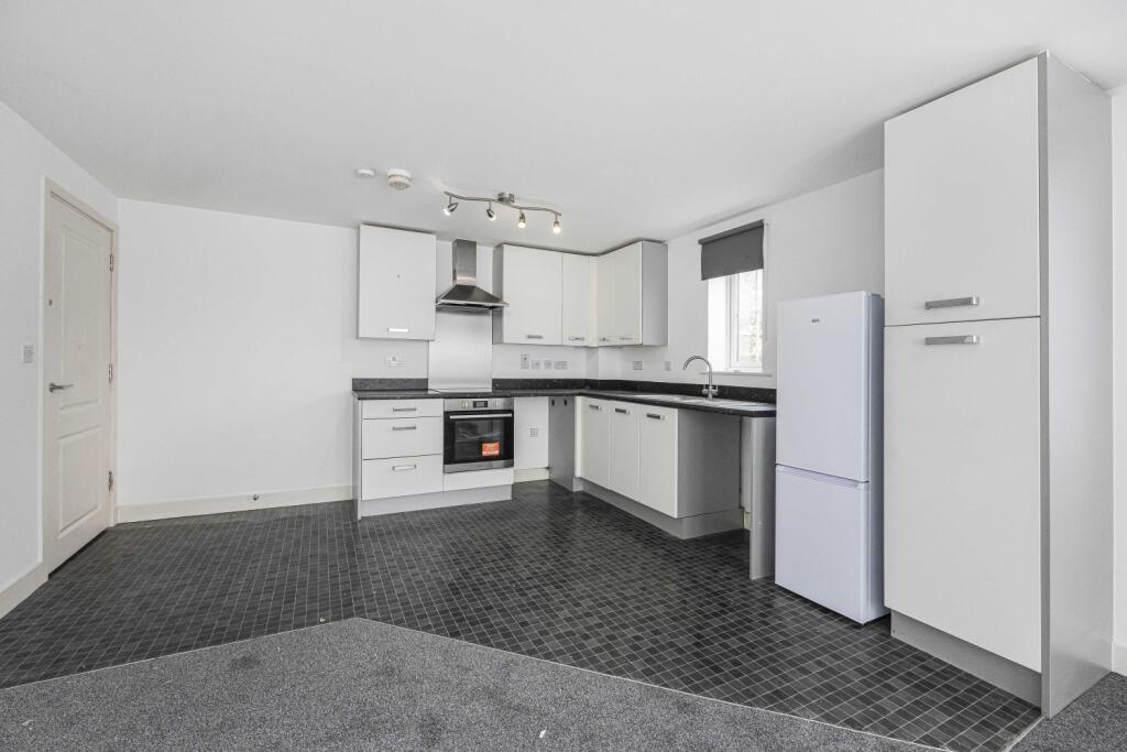 7 Tulip House 3 Panyers Gardens -008