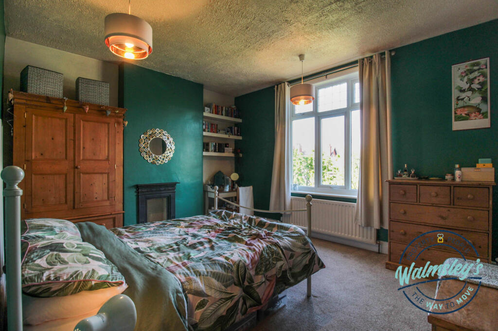 Rear double bedroom