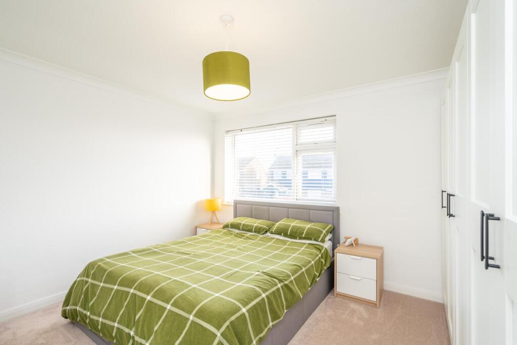 Bedroom 1.jpg