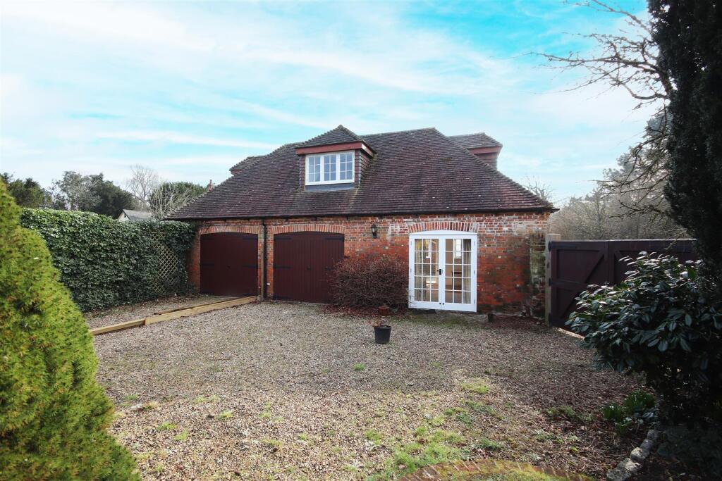 Coach house external.jpg