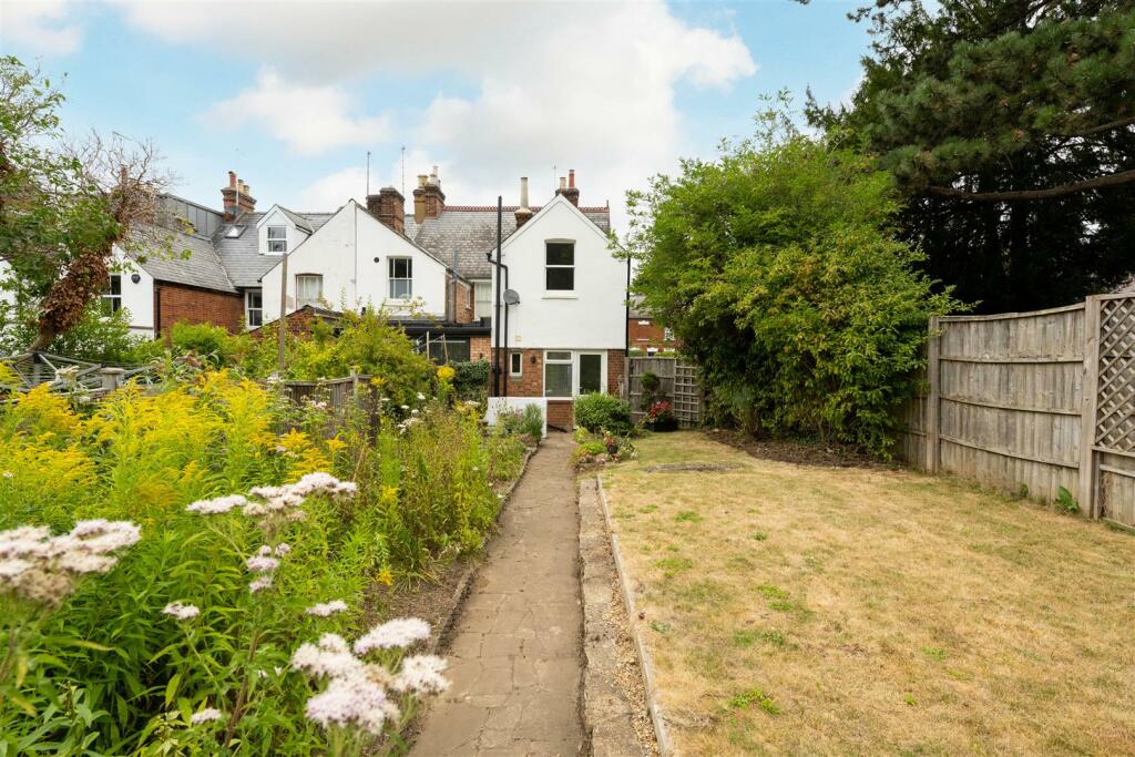 34 Benslow Lane, Hitchin-24.jpg