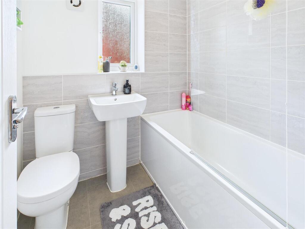 Beveridge Road, Anslow (27).jpg