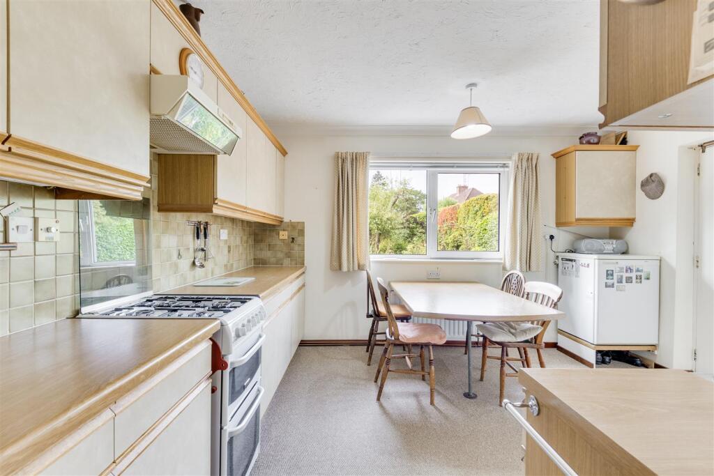 Meadow Way 34-15.jpg