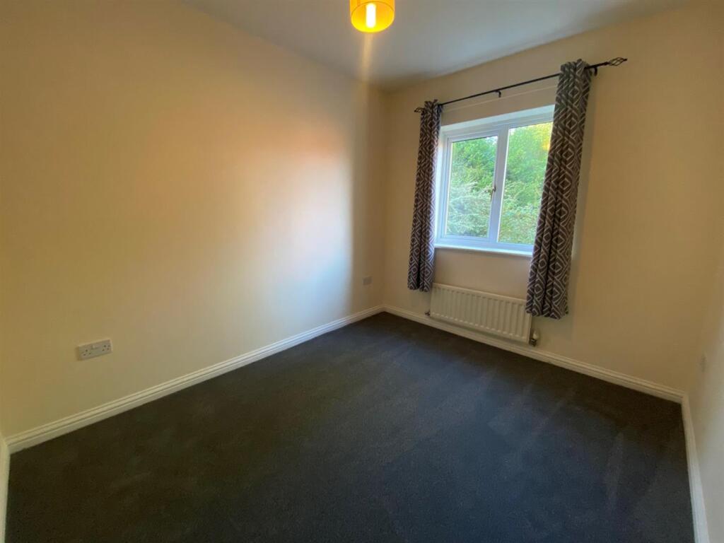 SMALL BEDROOM 2.jpg