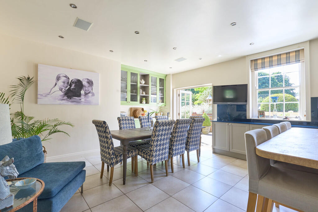 Moulton Hall 0907...