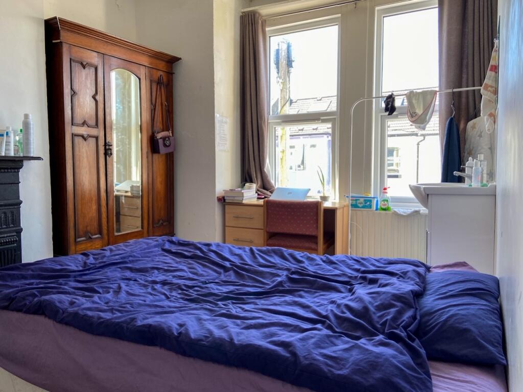 64 Brading Road Bedroom 4 (2)