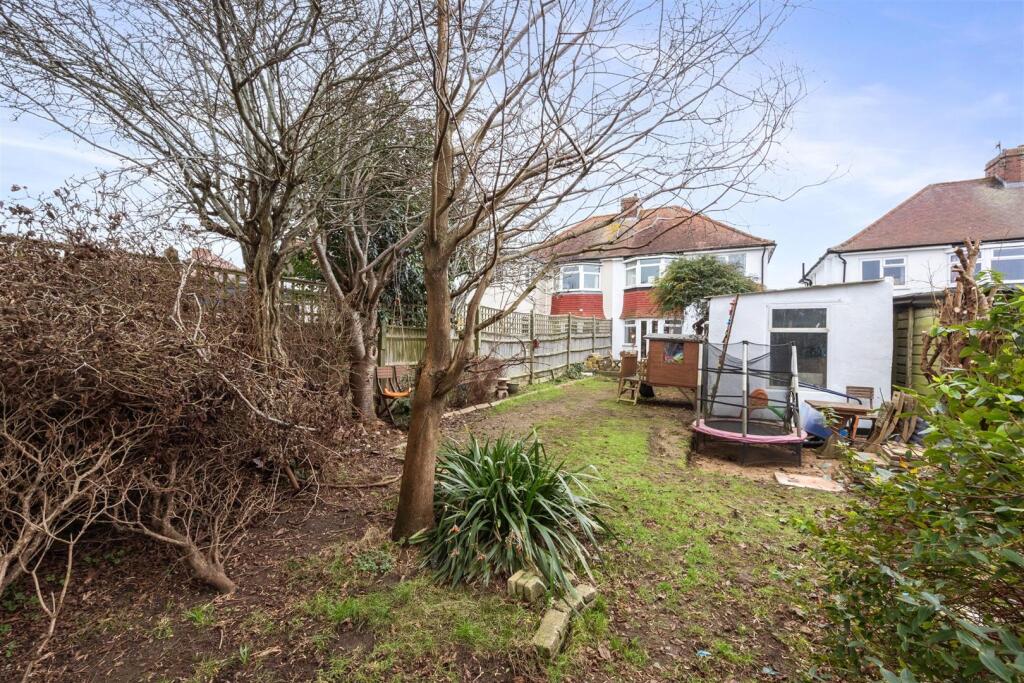 GARDEN FROM REAR.jpeg