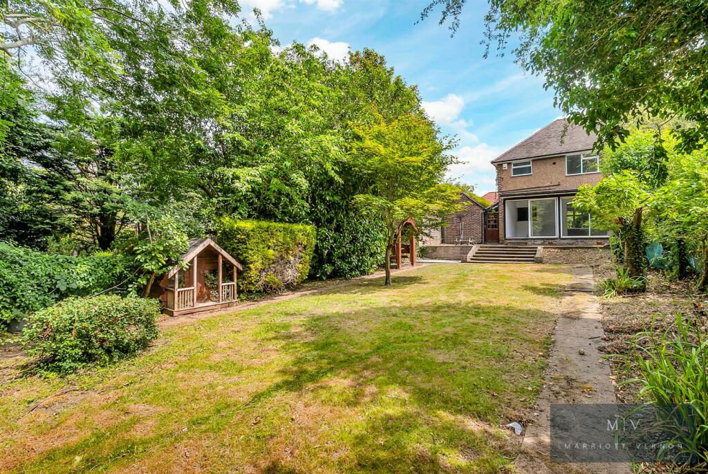 Crest Road 18 MV-12.jpg