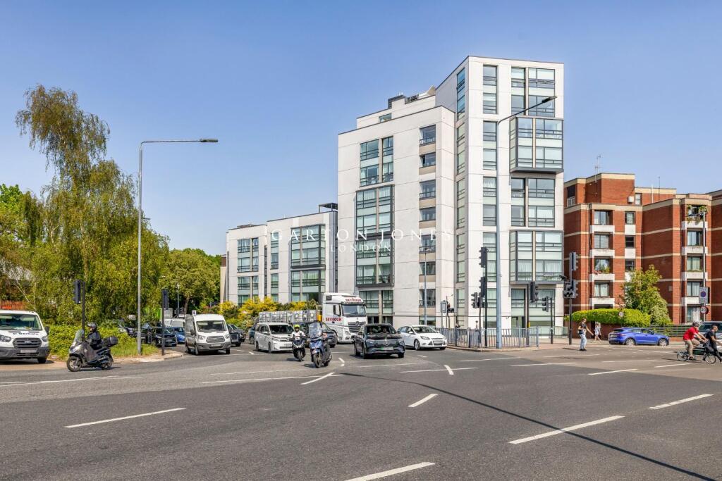 Holland Park Avenue