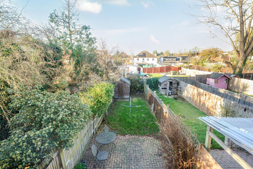 1382499-5-691af8e...