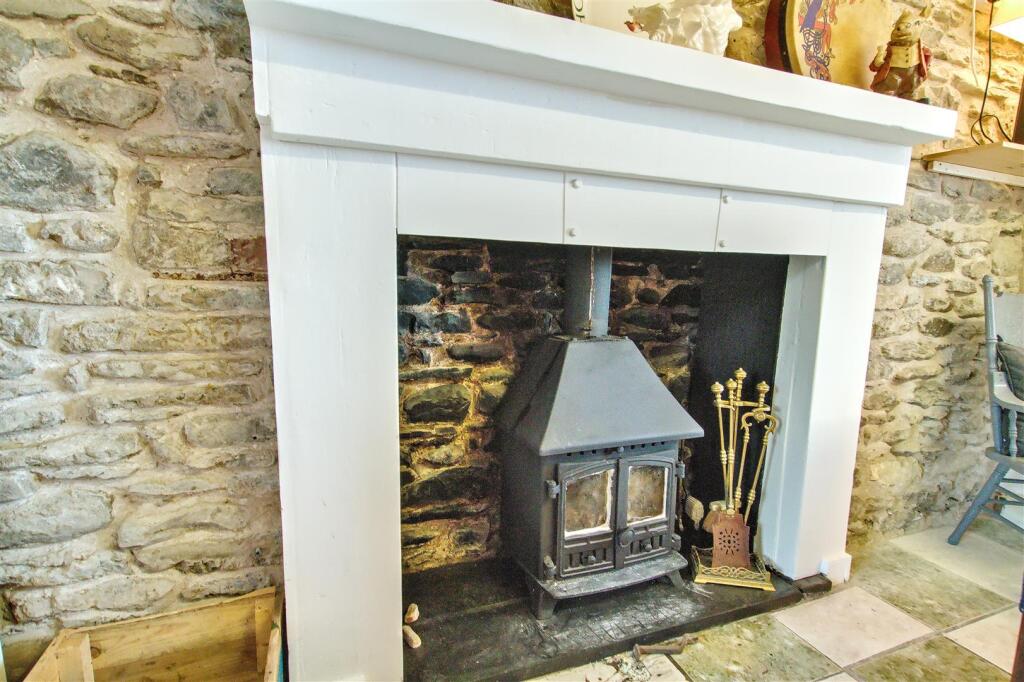 Kitchen/Diner fireplace