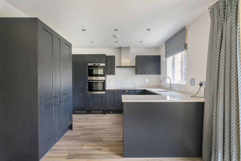 1329957-24-6887a2...