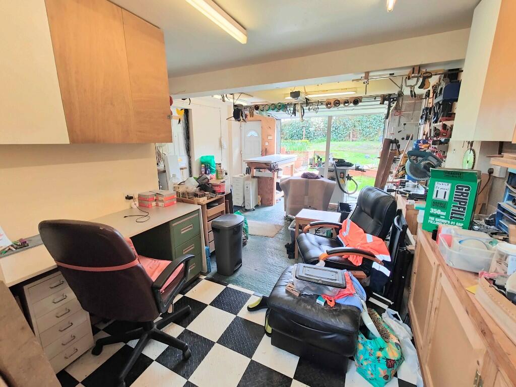 Workshop/Garage