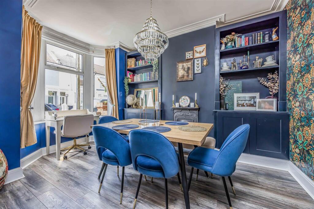 102 Jubilee Road, Southsea-Small-PorticoMarketing-