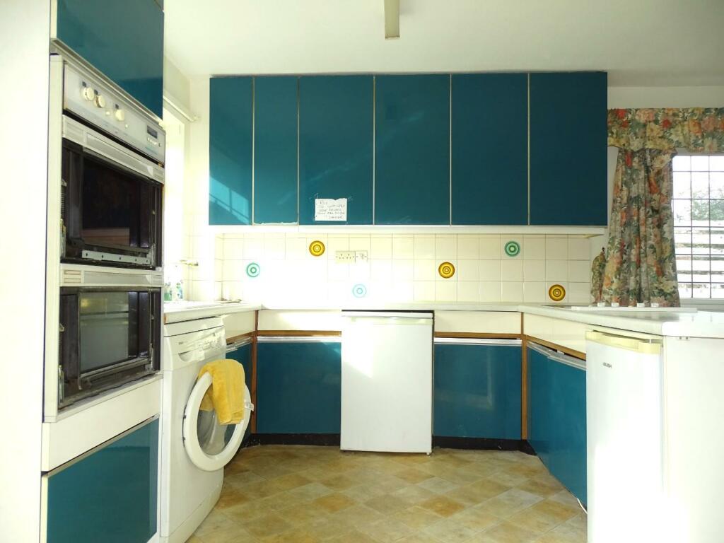 KITCHEN AREA (needs updating)