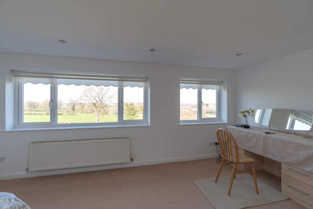BEDROOM2.jpg