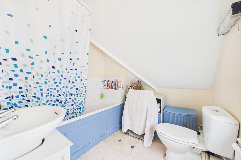 CAM01085G0-PR0553...