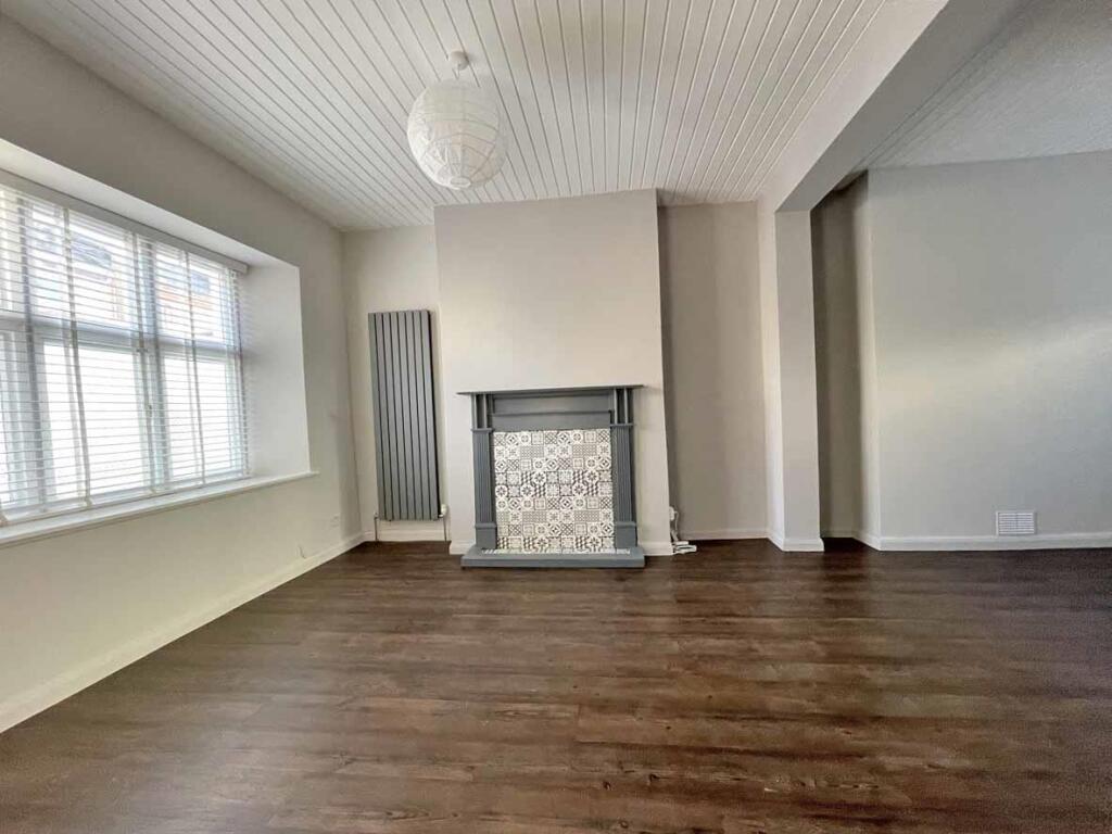 Hotham Place 15 New Lounge 3.jpg