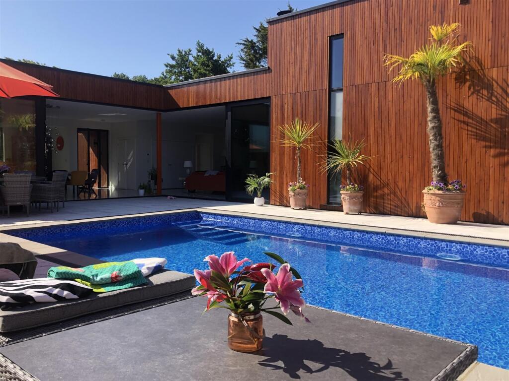 Swimming Pool*