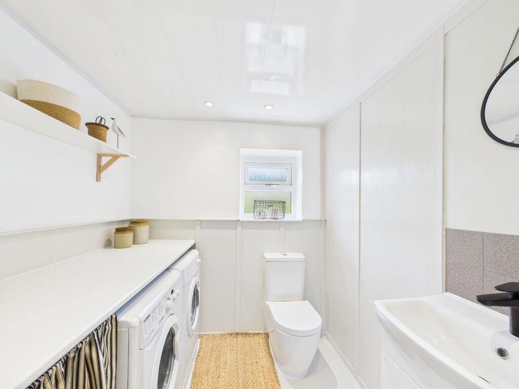 Shower Room/Utility/W.C