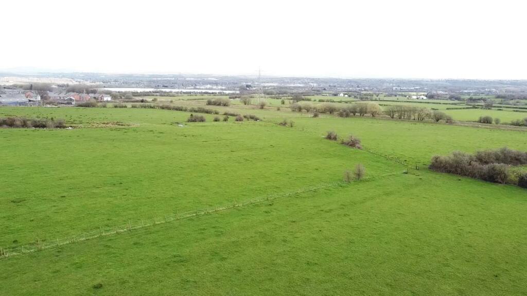 Outside - Birdseye View of surrounding area