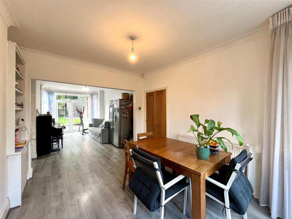 Dining Area Aspect 3