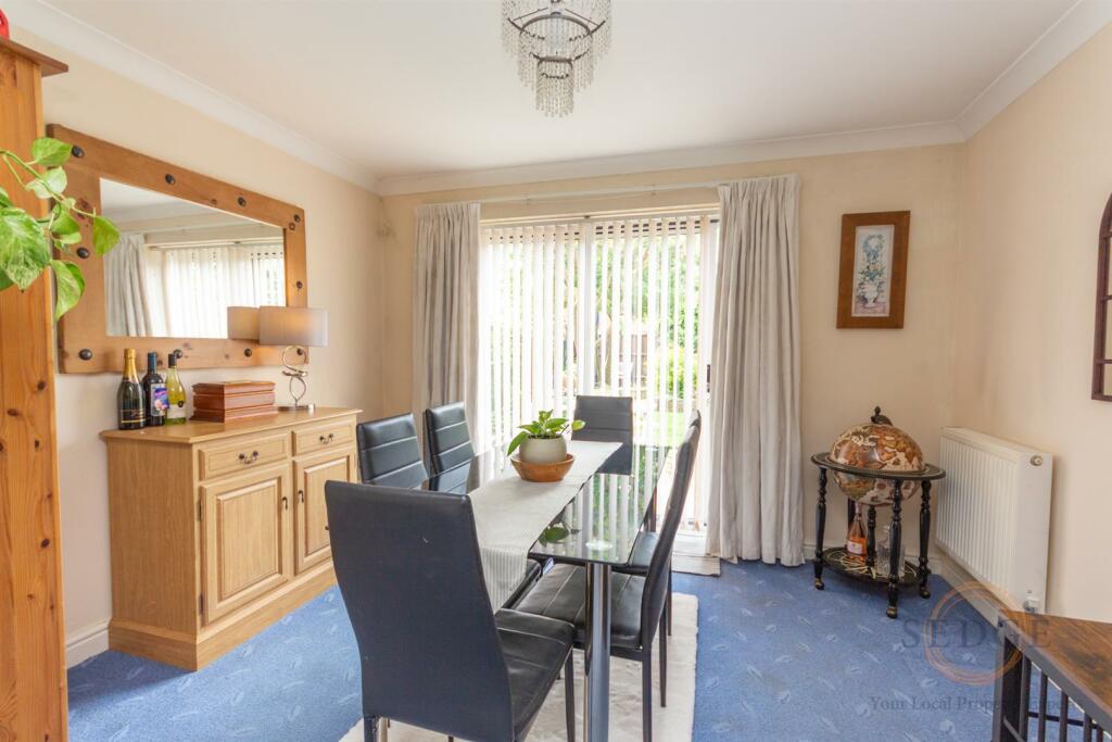 15 st james way -02.jpg