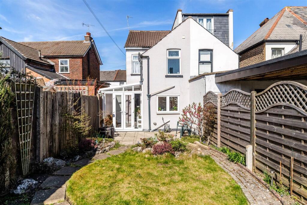 FERNDALE ROAD (7).jpg