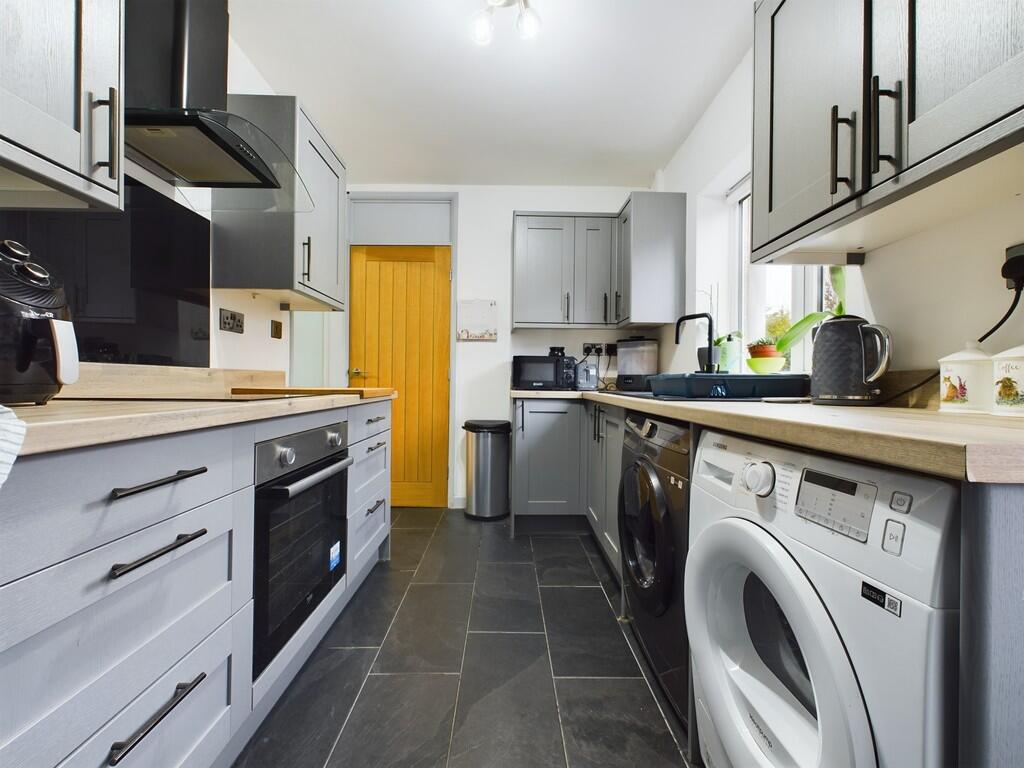 CAM04273G0-PR0069...