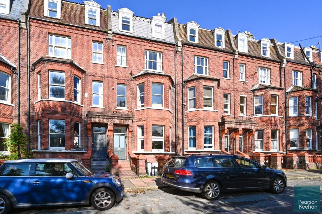 1st-floor-flt-7-college-terrace-bn2 (10).jpg