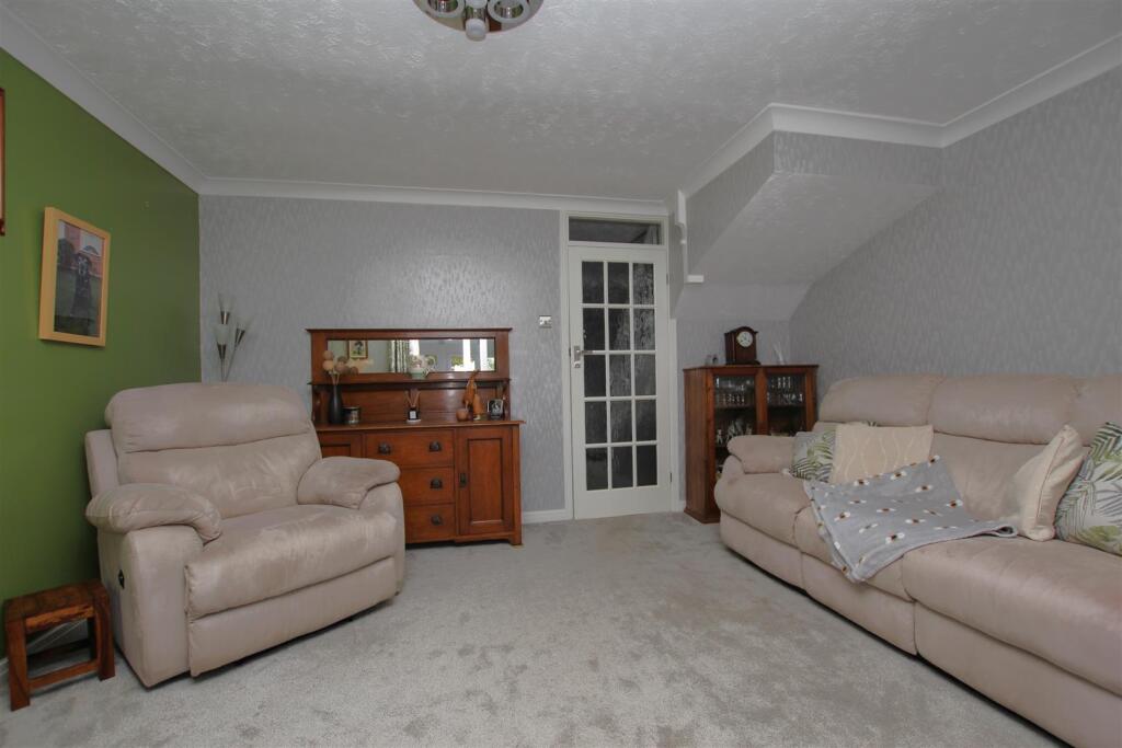 Living Room - b.JPG