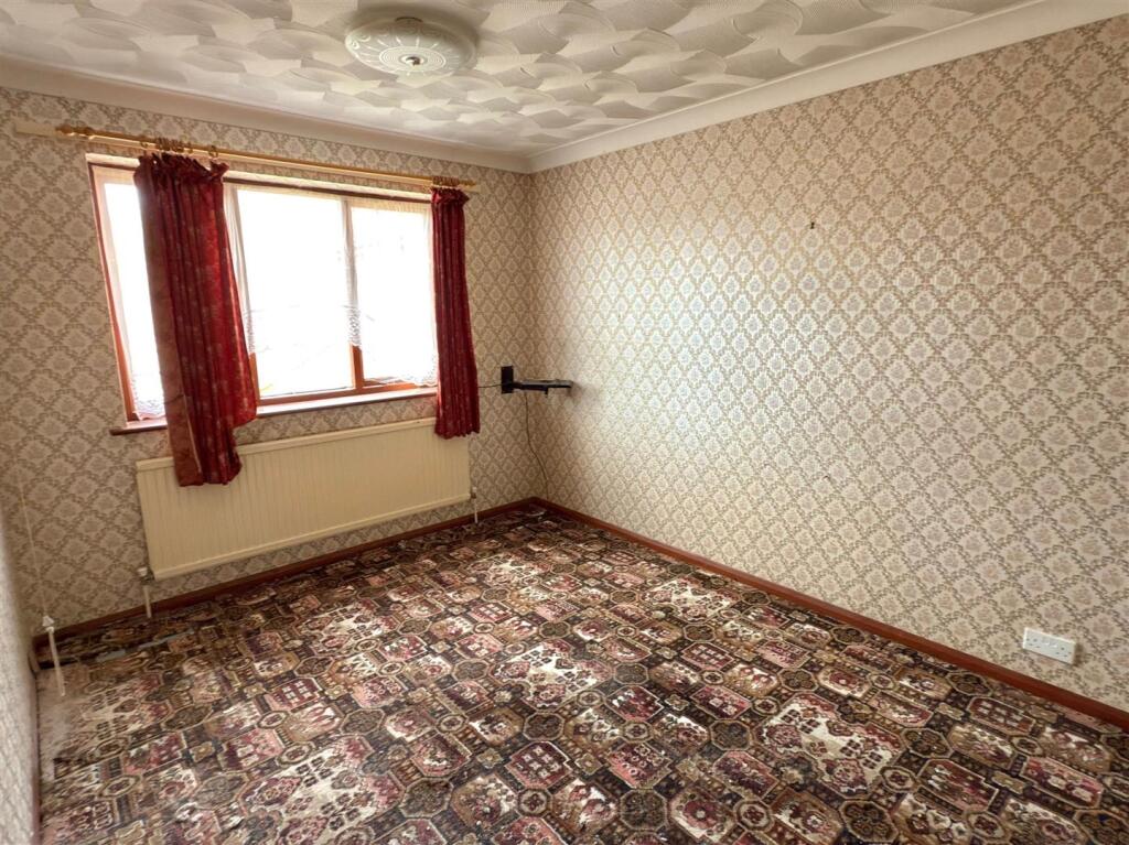 BED 1.jpg