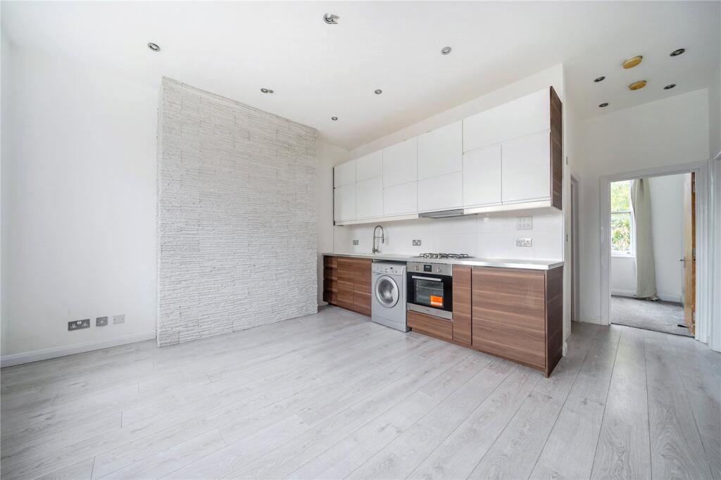Kitchen/Reception