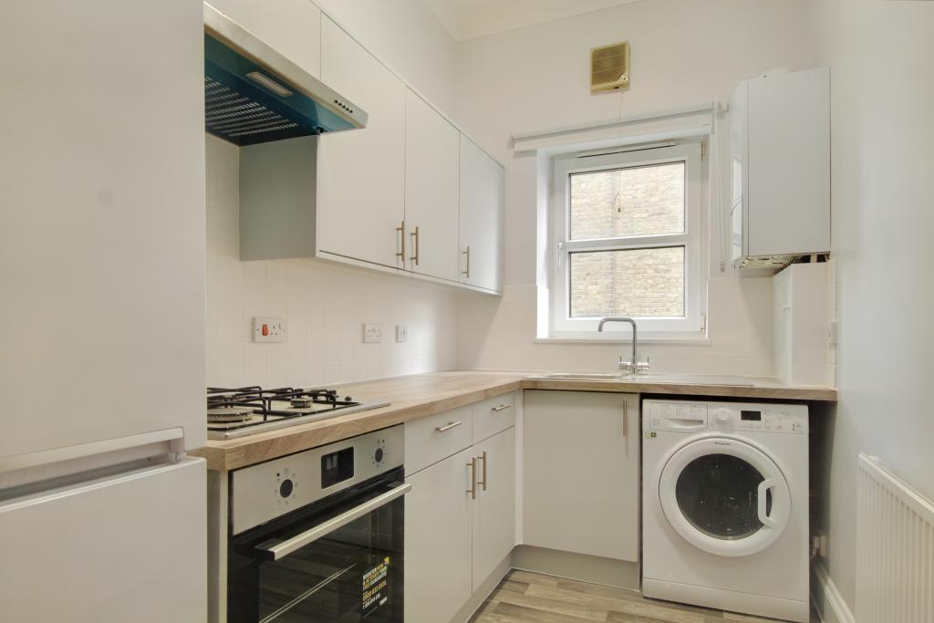 3.kitchen.jpg