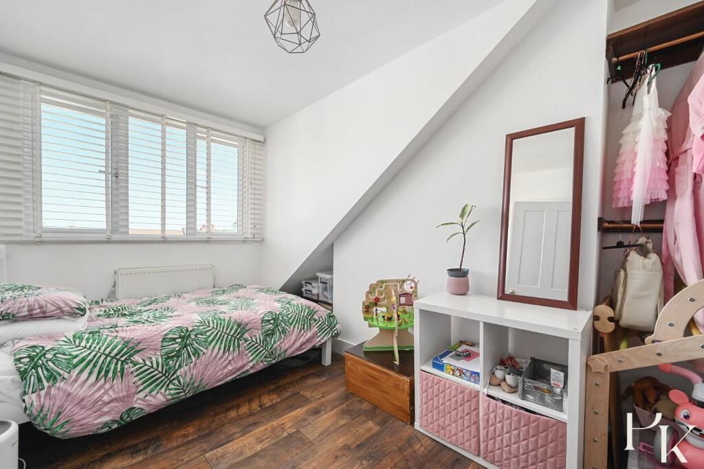 Flt4 , 24 Westbourne Gardens (1).jpg