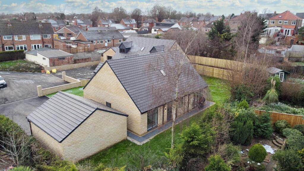 Elevated rear external