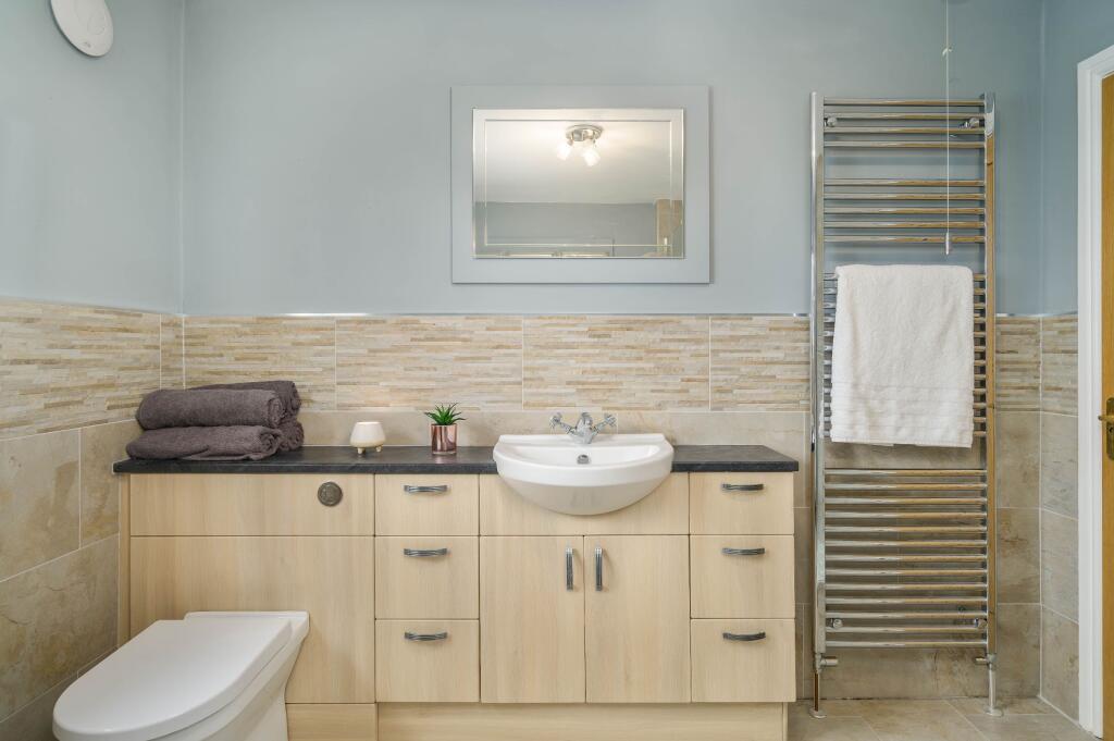 Main family bathroom