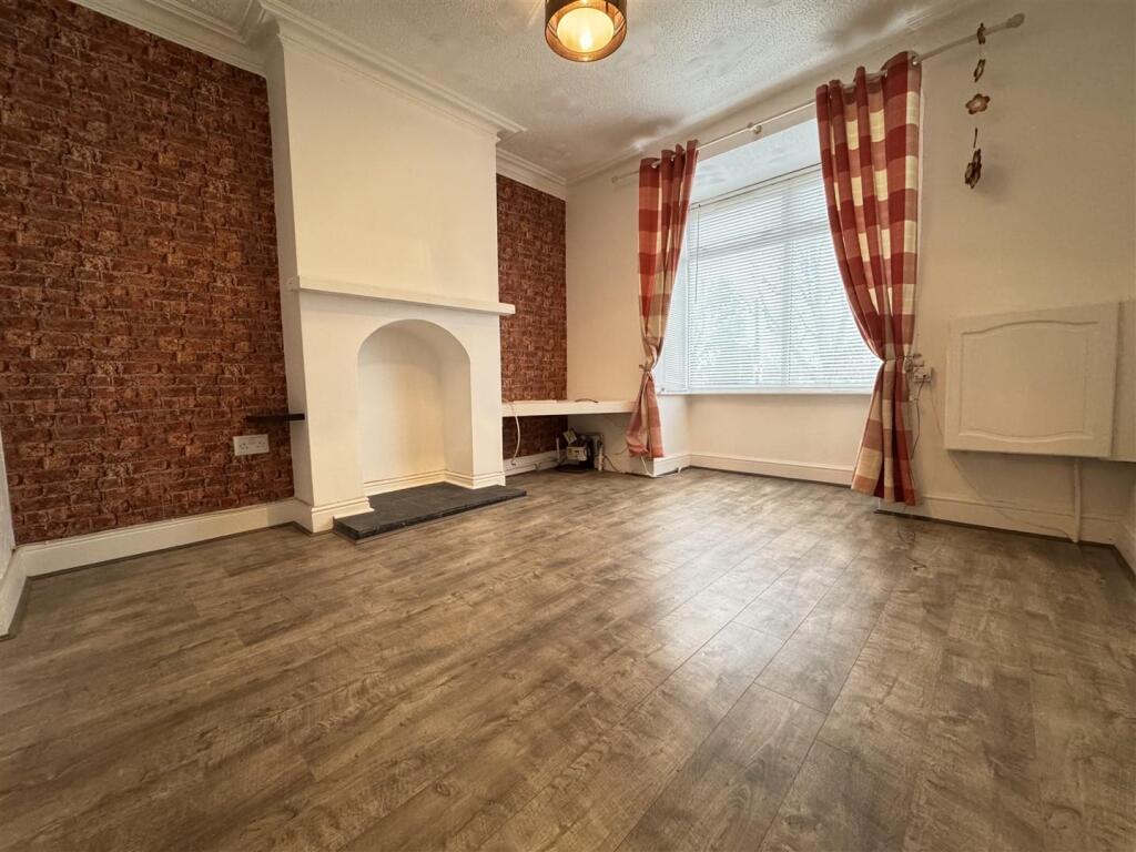 IMG_5981 (Large).JPG