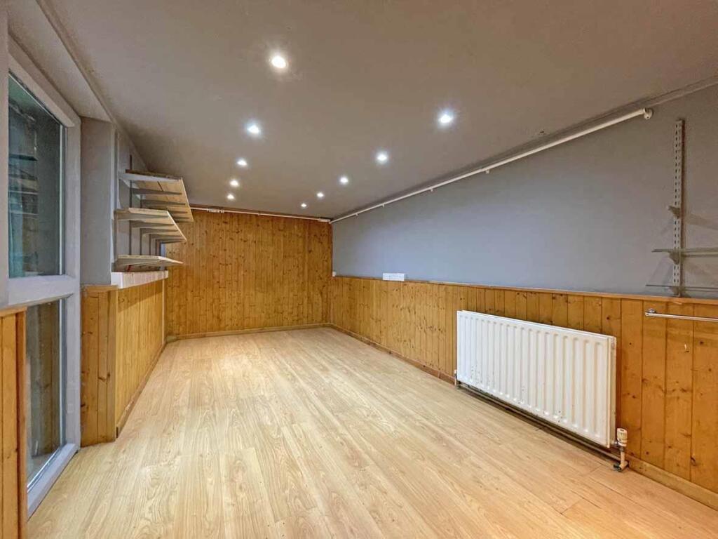 Erlstoke Close 73 Utility Garden Room 2.jpg