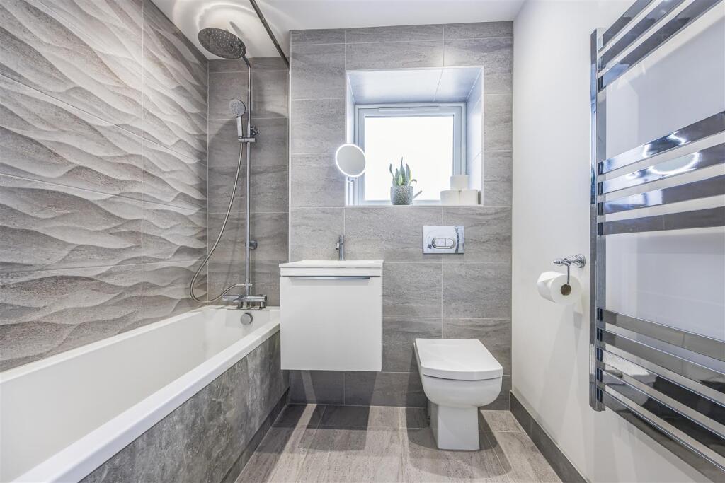 36 Canaway Court, Wimborne Road, Poole-PorticoMark