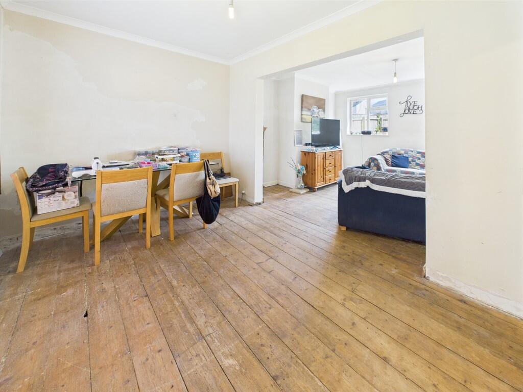 CAM03974G0-PR0151...